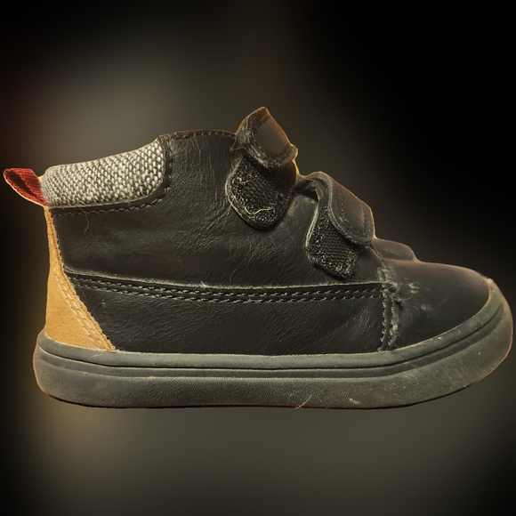 Lot of toddler shoes - Picture 7 of 8